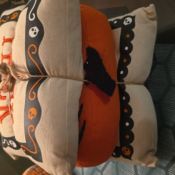 TRICK OR TREAT 3 PILLOW BUNDLE - Picture 2 of 5